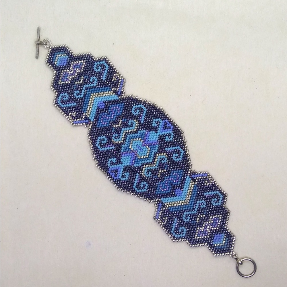 🔥SOLD🔥 for funds raiser dog rescue at Comanche PowWow🔥 Beaded Blue Bracelet - Picture 7 of 11
